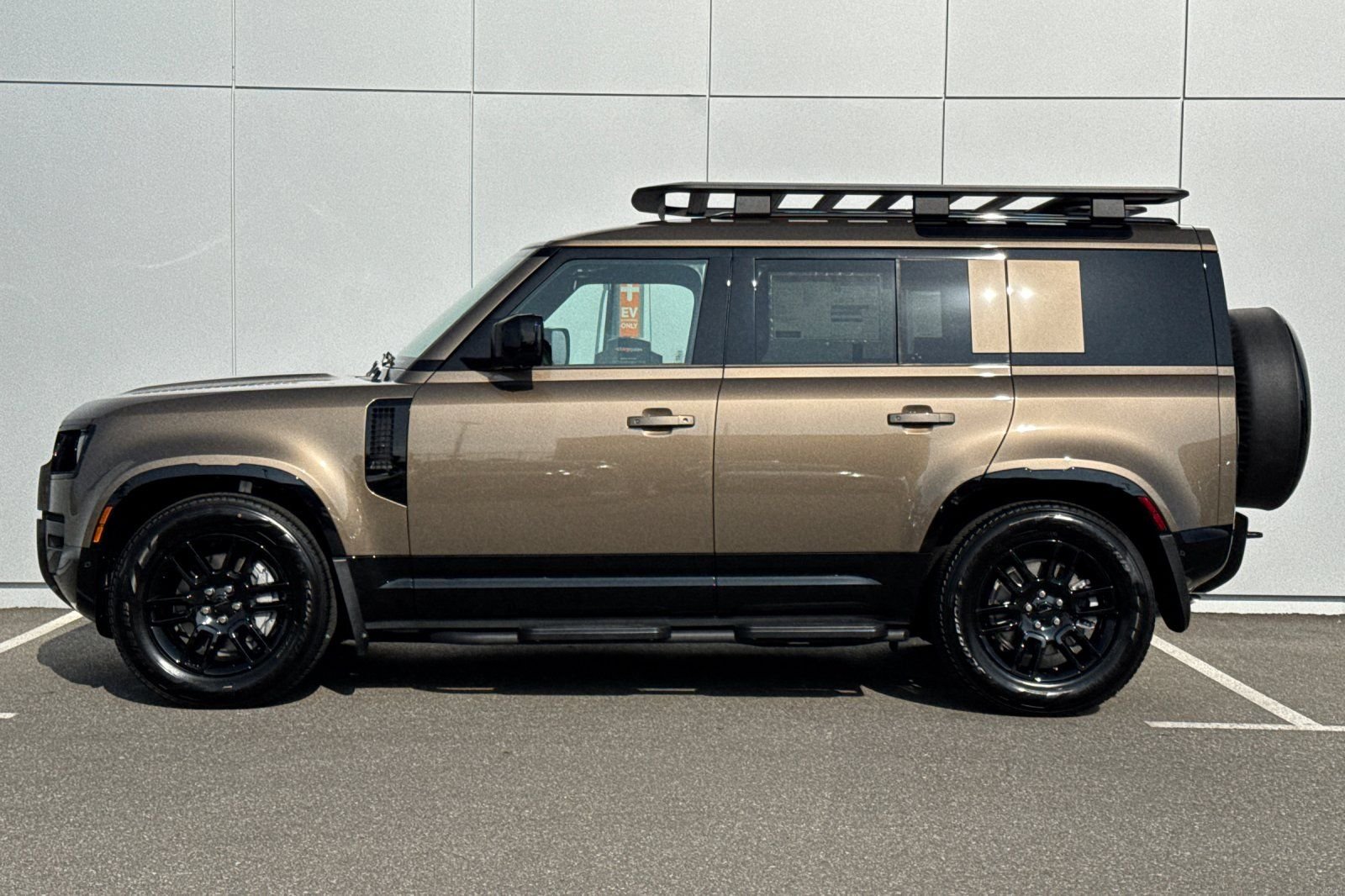 New 2026 Gondwana Stone Land Rover X-Dynamic SE image 2