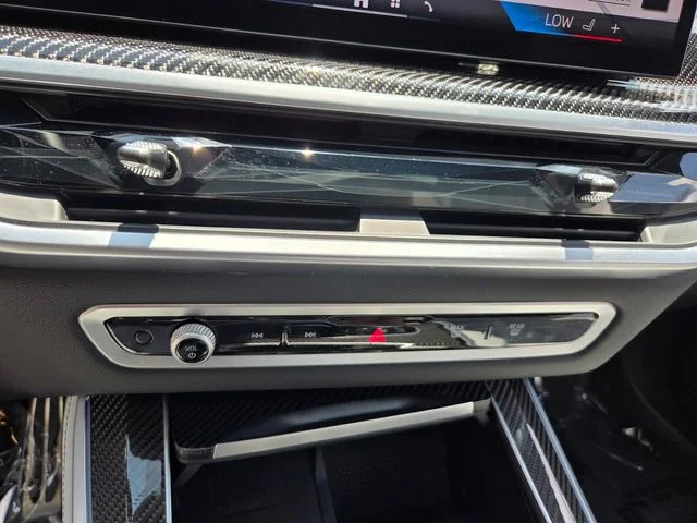 Used 2025 Blue BMW M60i image 9