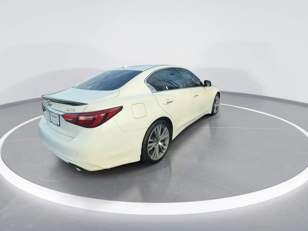 Used 2022 White INFINITI SENSORY image 8