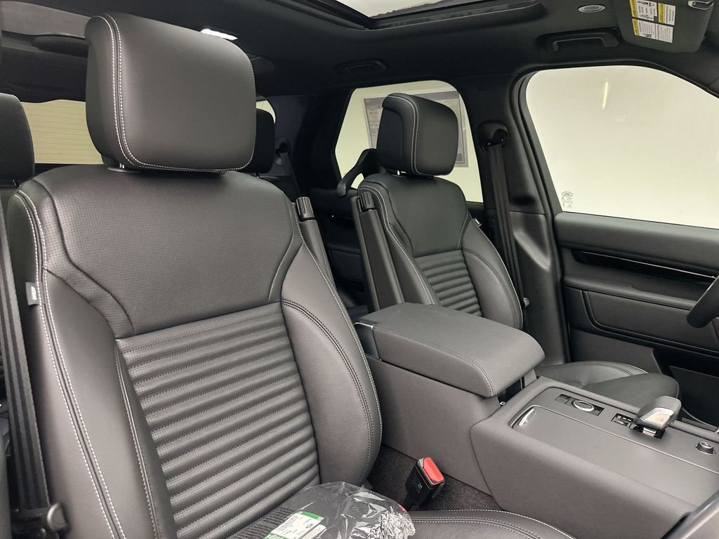New 2026 Fuji White Land Rover S image 6