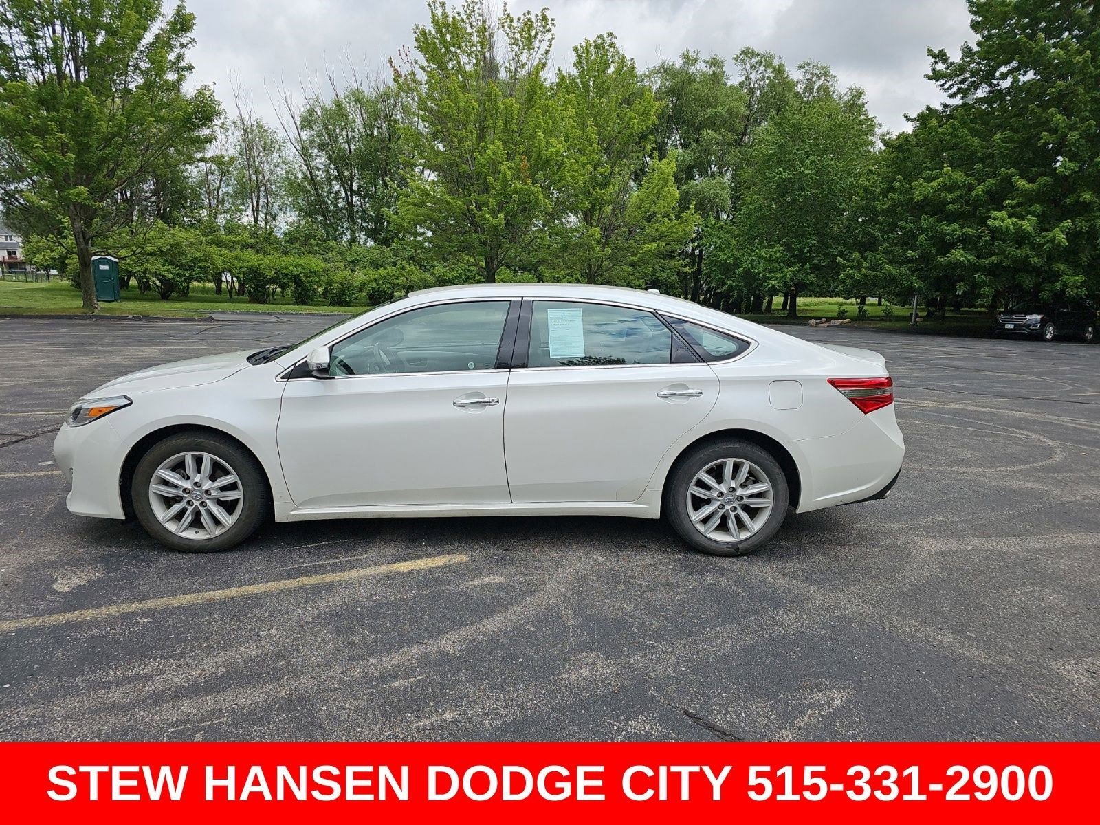 2015 Toyota Avalon XLE's photo