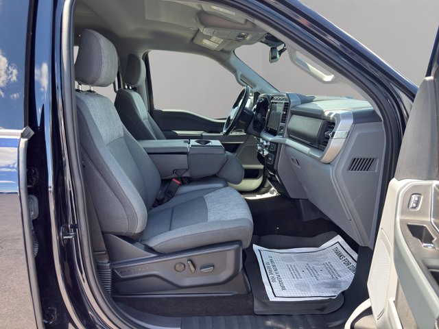 Used 2023 Blue Ford XLT image 18