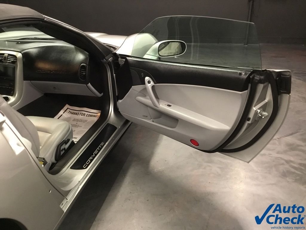 2005 Chevrolet Corvette Base - Photo 37