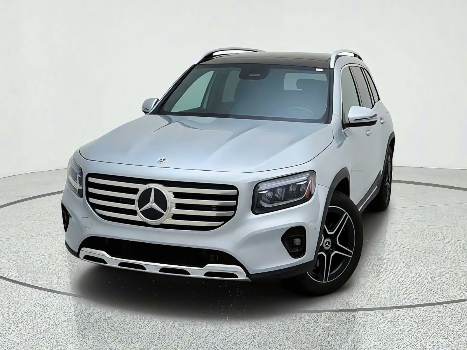 New 2026 Cirrus Silver Metallic Mercedes-Benz GLB 250 SUV image 2