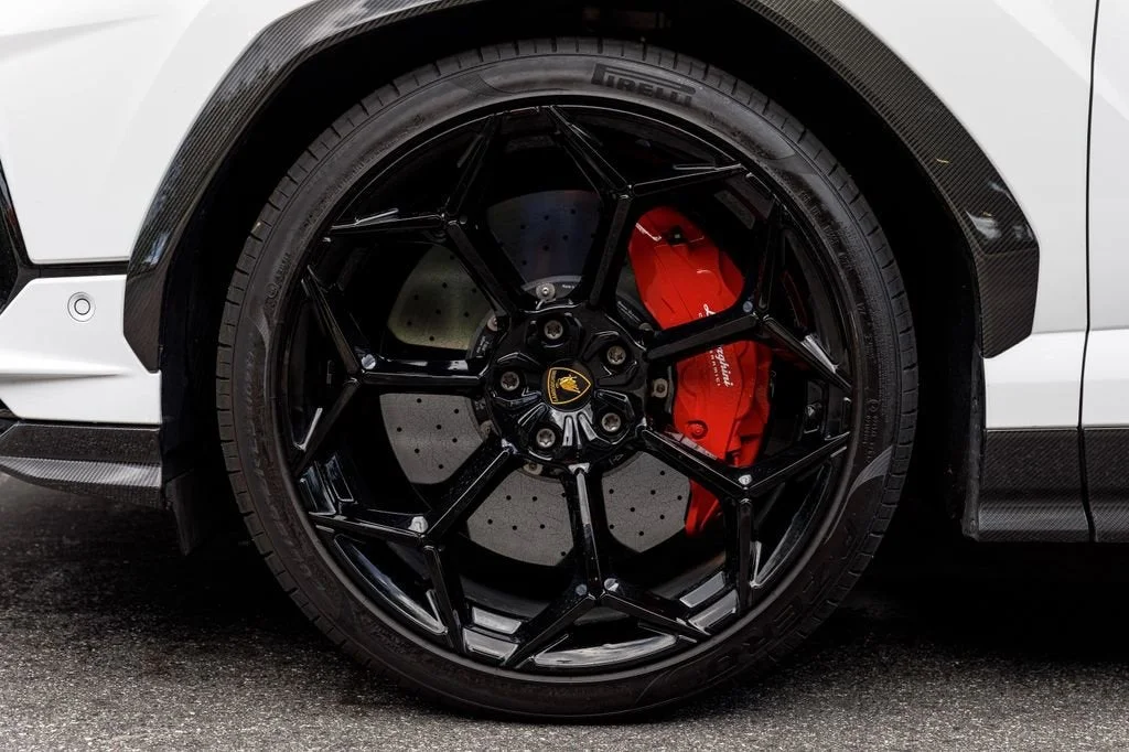 Used 2024 White Lamborghini Performante image 50
