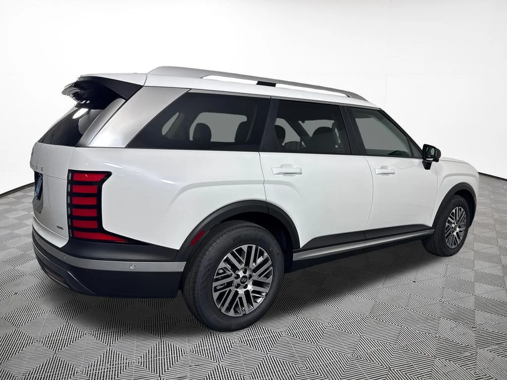 New 2026 White Hyundai SEL Premium image 9