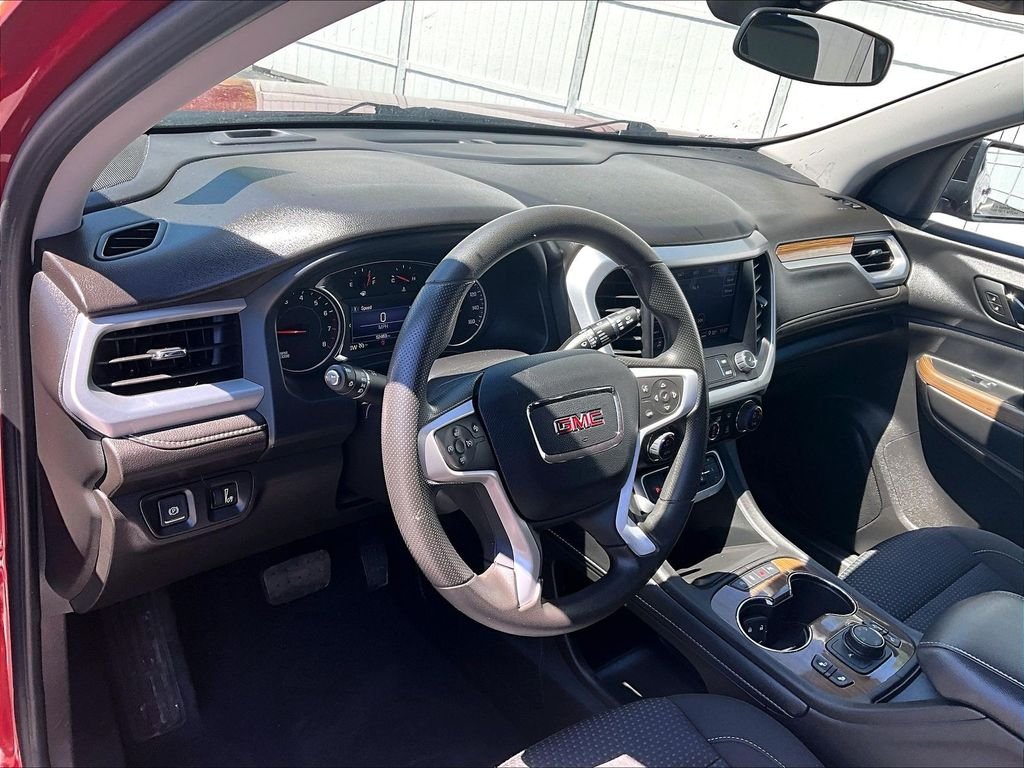 Used 2023 Volcanic Red Tintcoat GMC SLE image 8
