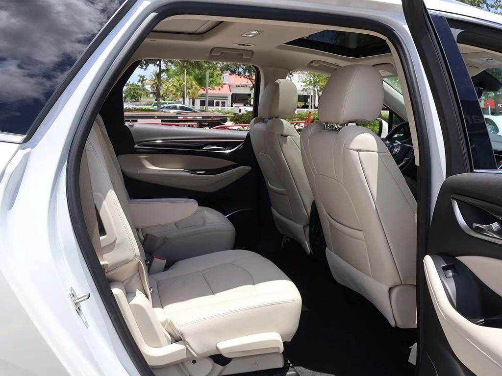 Used 2023 White Buick Premium Group image 42