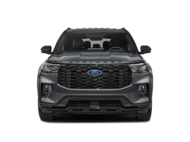 Used 2025 Agate Black Metallic Ford ST-Line image 7