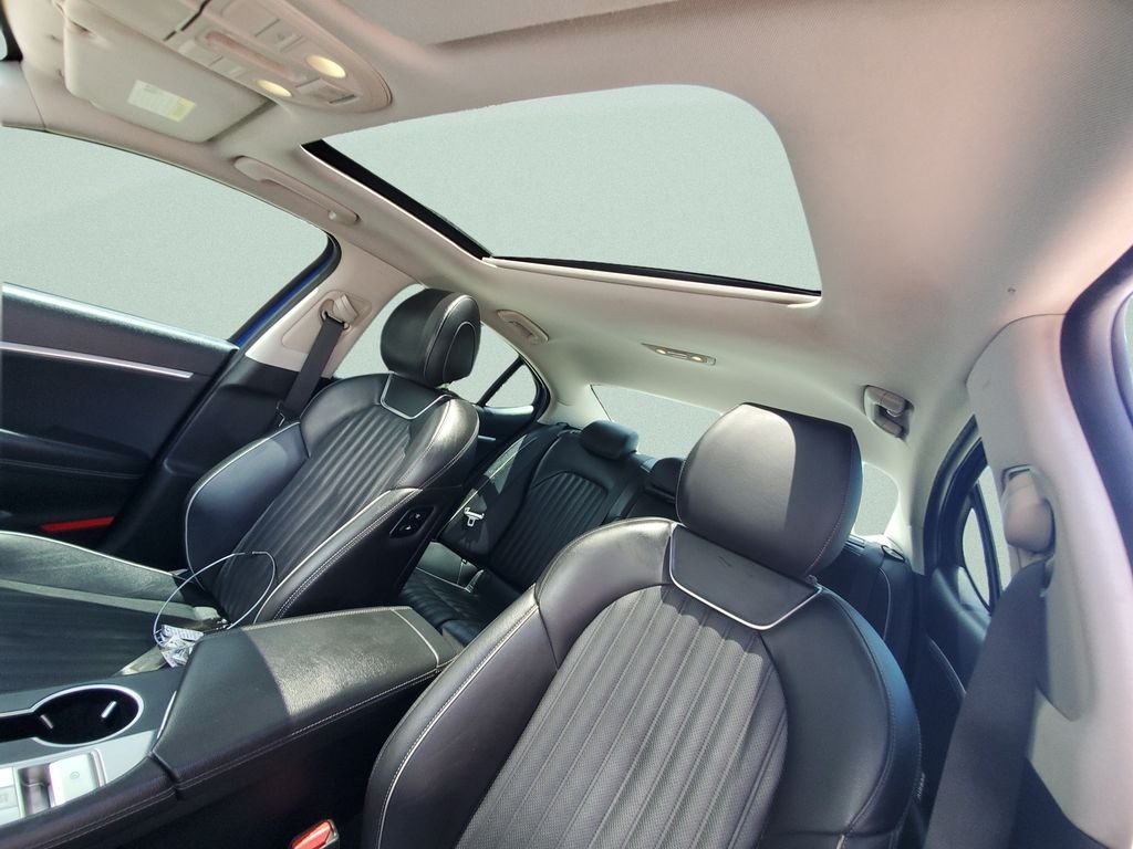 2020 GENESIS G70 Standard - Photo 17