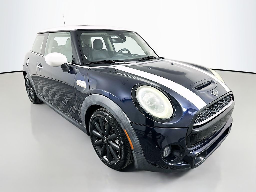 Used 2020 Black MINI Iconic image 3