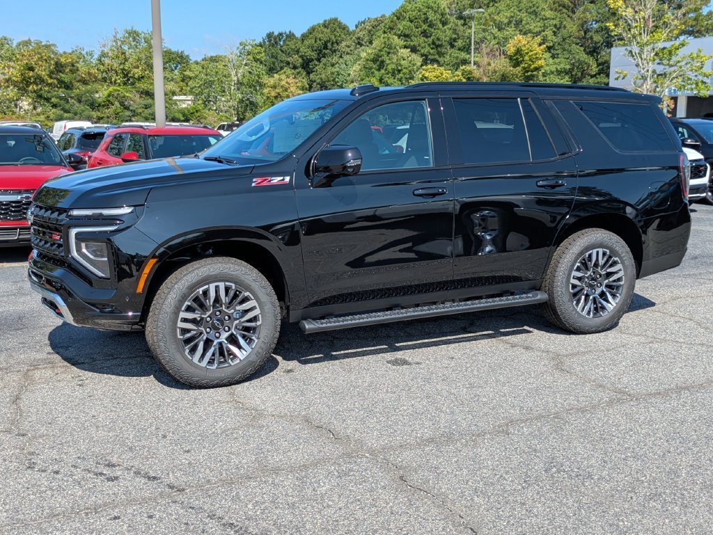 2026 Chevrolet Suburban Z71 - Photo 8