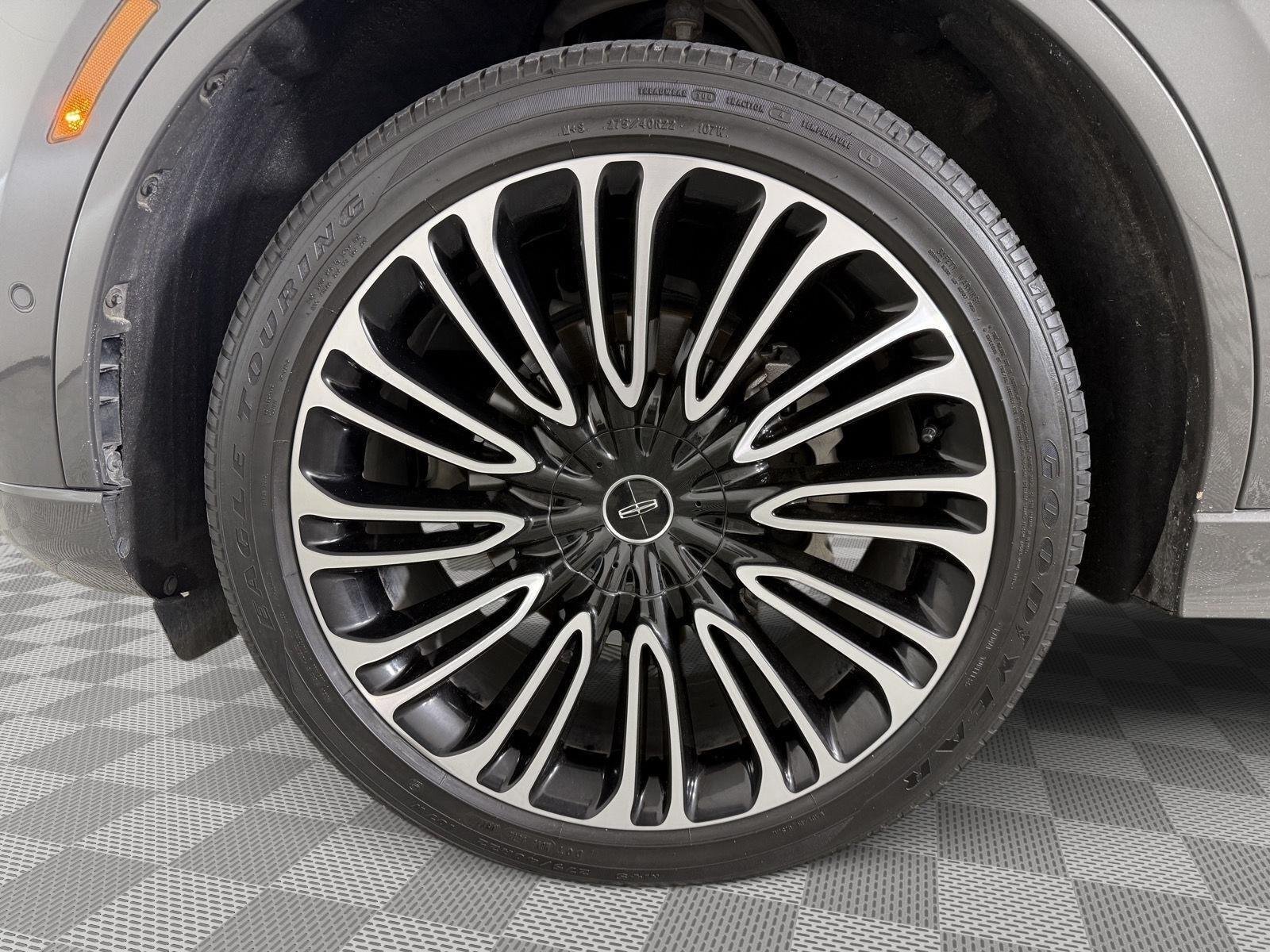 Used 2021 Chroma Caviar Dark Gray Lincoln Black Label image 9