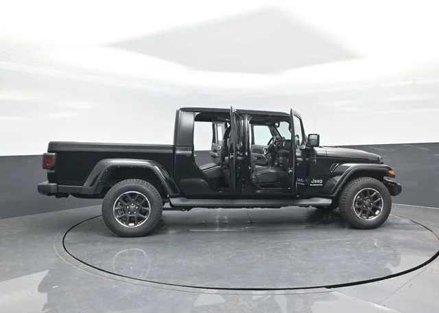 Certified Used 2022 Black Clearcoat Jeep Overland image 25