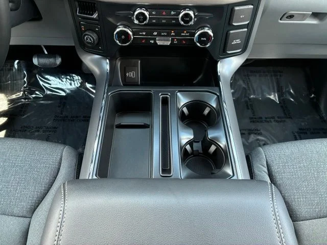 New 2026 Agate Black Metallic Ford XLT image 12