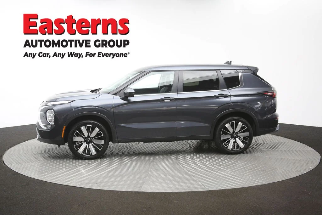 Used 2025 Gray Mitsubishi SE image 54