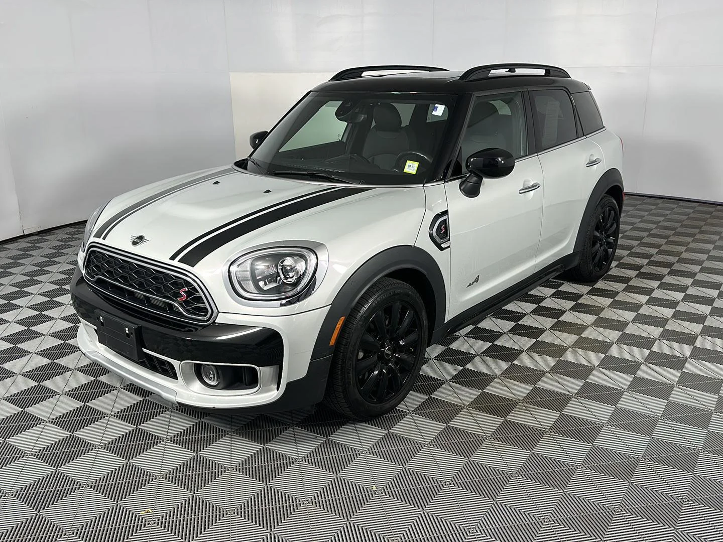 Used 2020 White SIlver Edition MINI Cooper S image 14