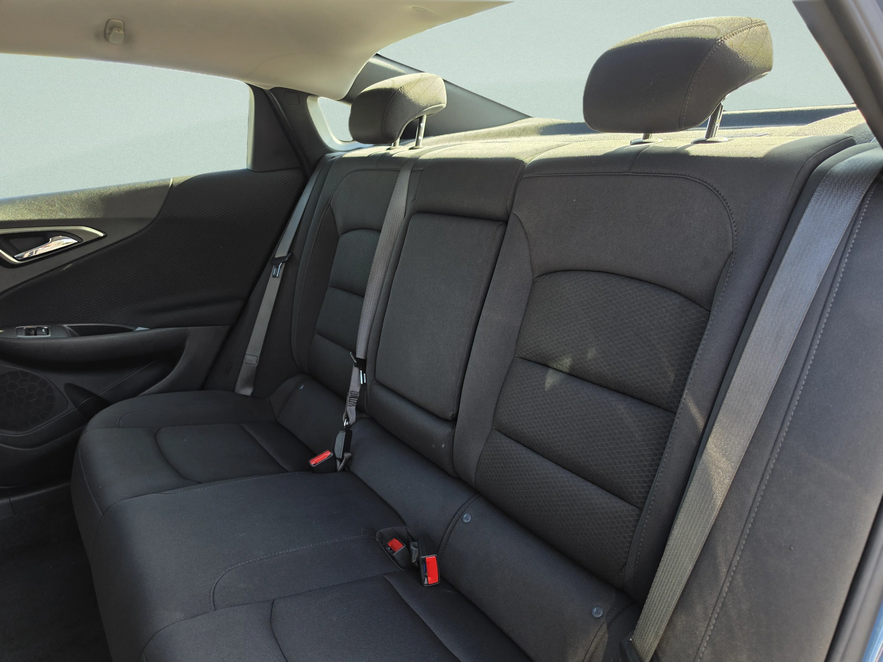 Used 2025 Lakeshore Blue Metallic Chevrolet LT image 21