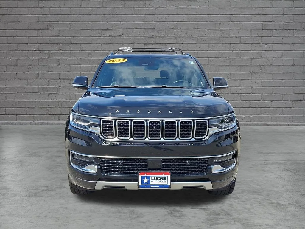 Used 2022 Diamond Black Crystal Pearlcoat Jeep Series II image 4
