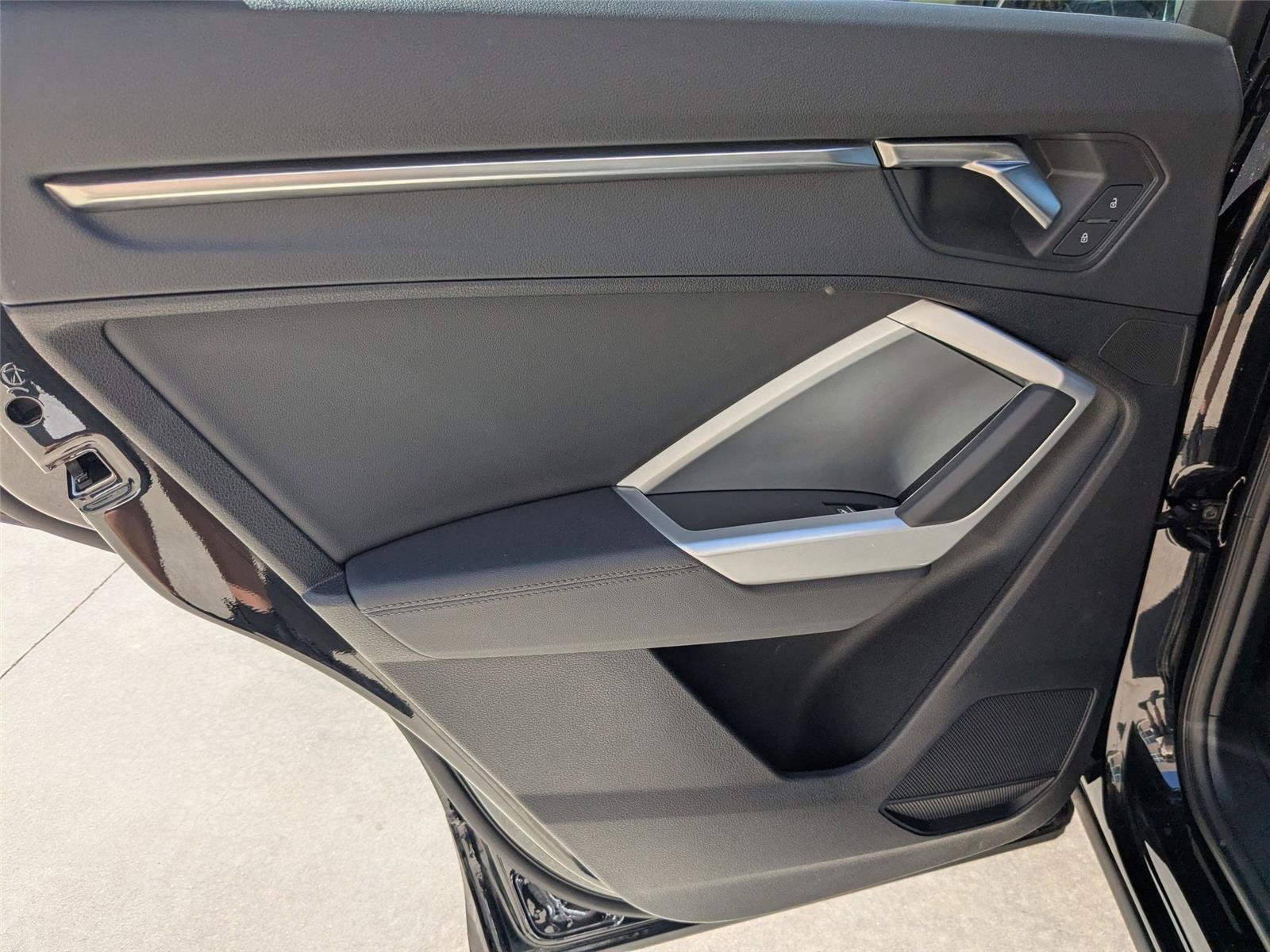 Used 2025 Mythos Black Metallic Audi S line Premium image 23