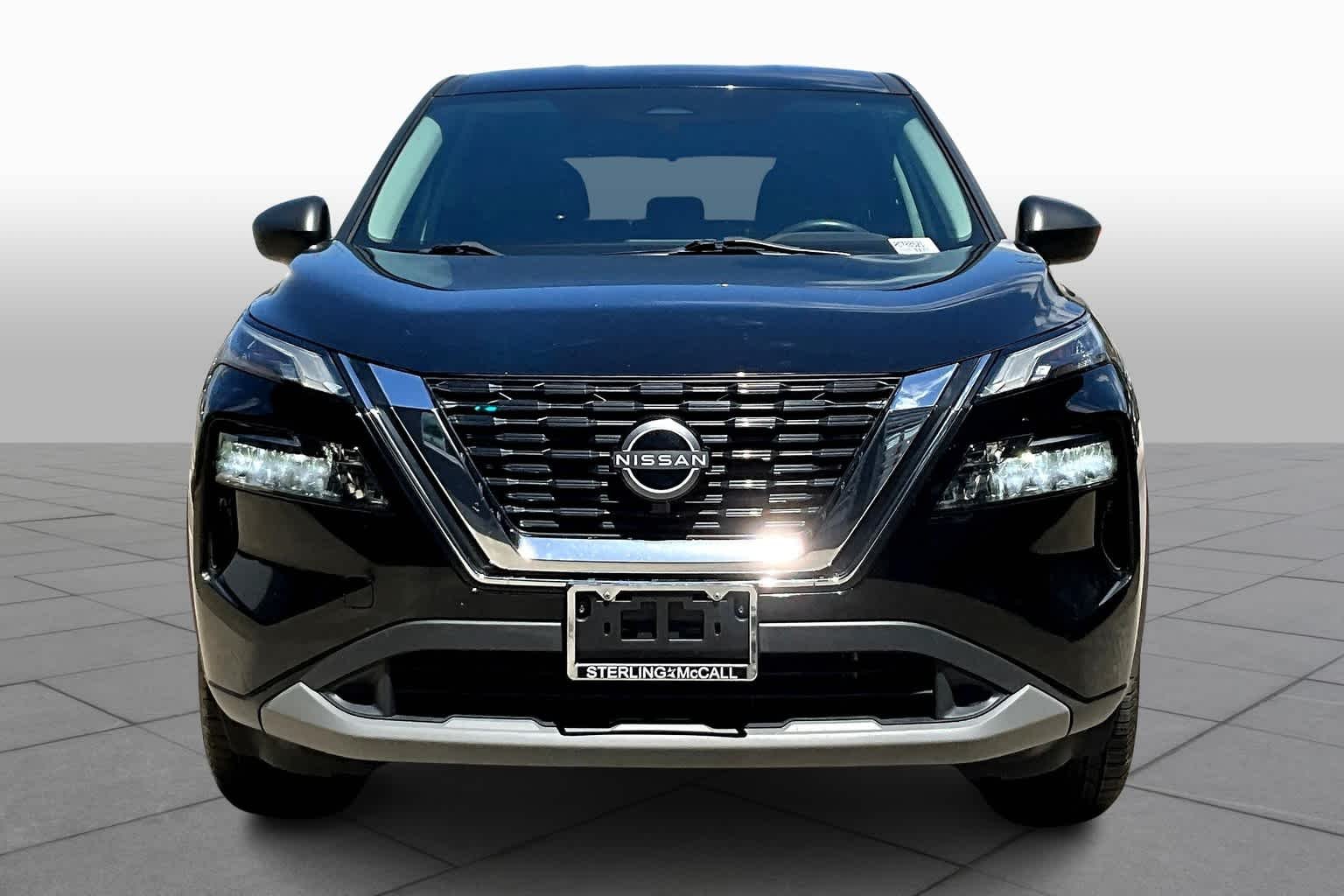 Used 2023 Super Black Nissan S image 3