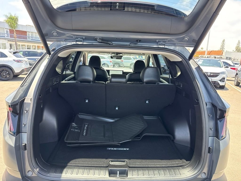 Used 2025 Gray Hyundai Limited image 9