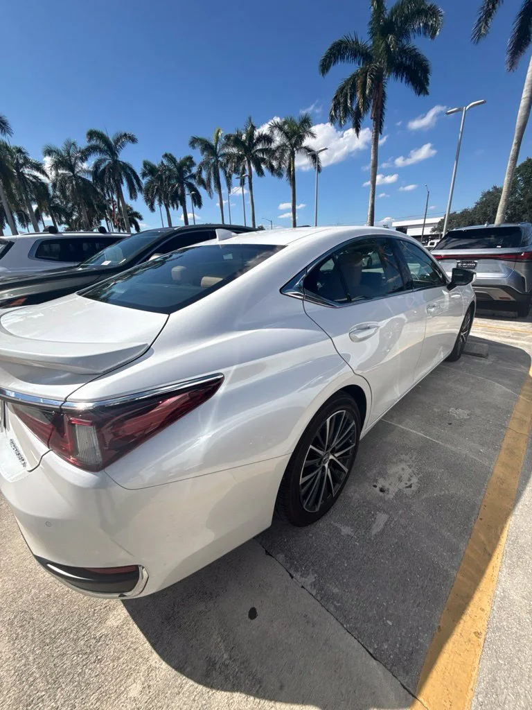 Certified Used 2025 EMINENT WHITE PEARL Lexus 300h image 8