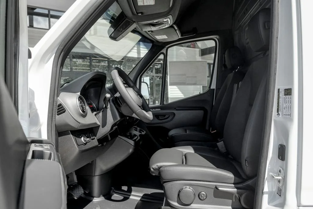 New 2026 Arctic White Mercedes-Benz Cargo 170 WB image 42