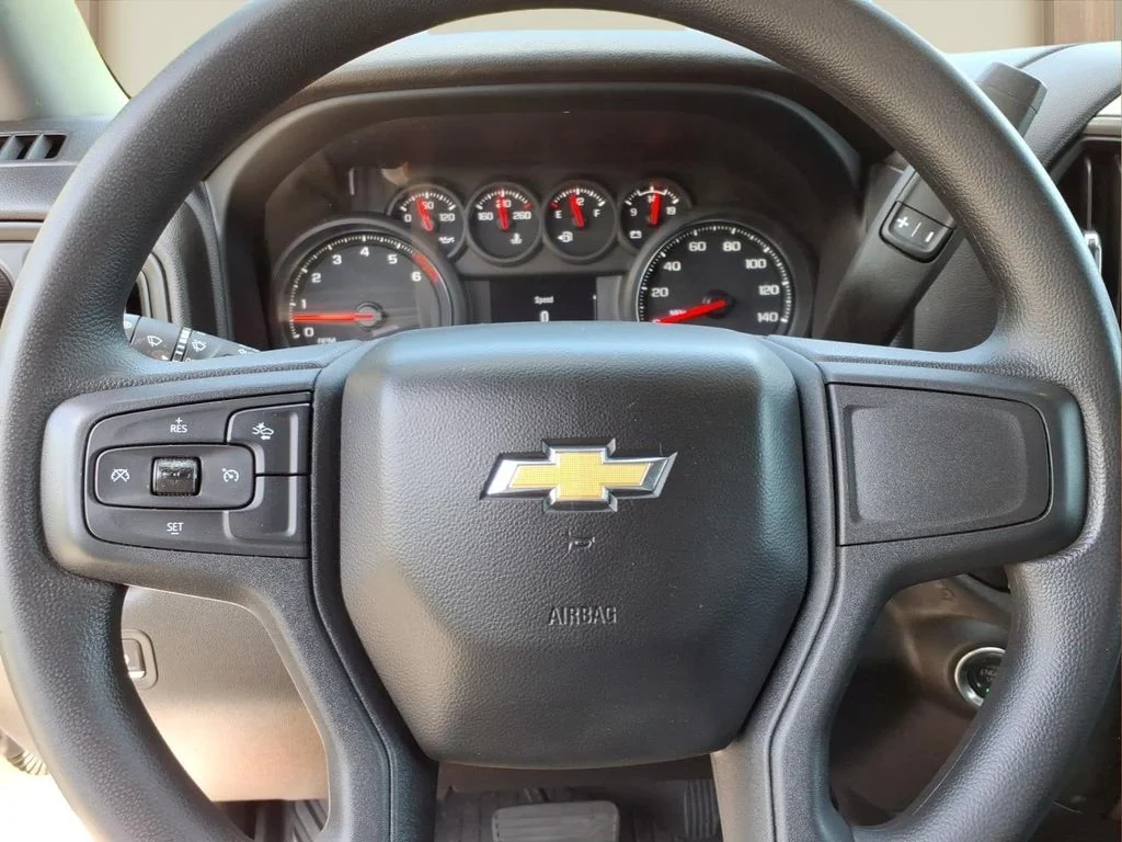 Used 2024 White Chevrolet Custom image 12