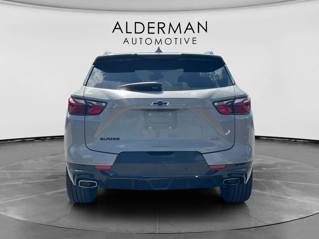 Used 2021 Gray Chevrolet RS image 4