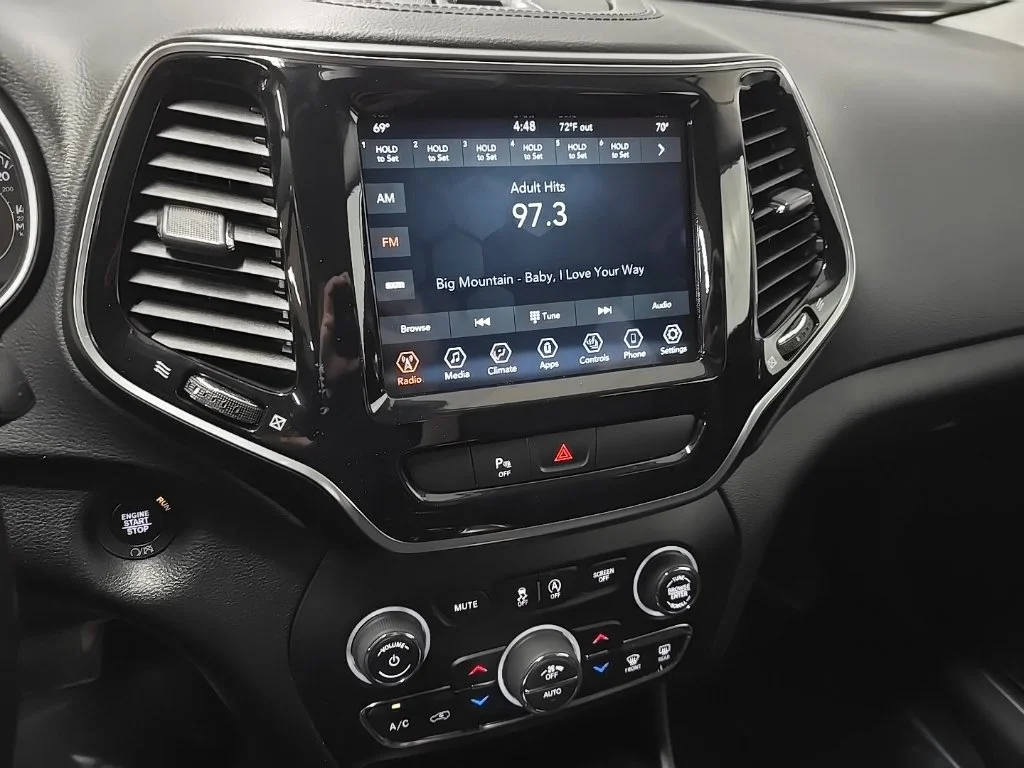 Used 2020 Gray Jeep Limited image 24