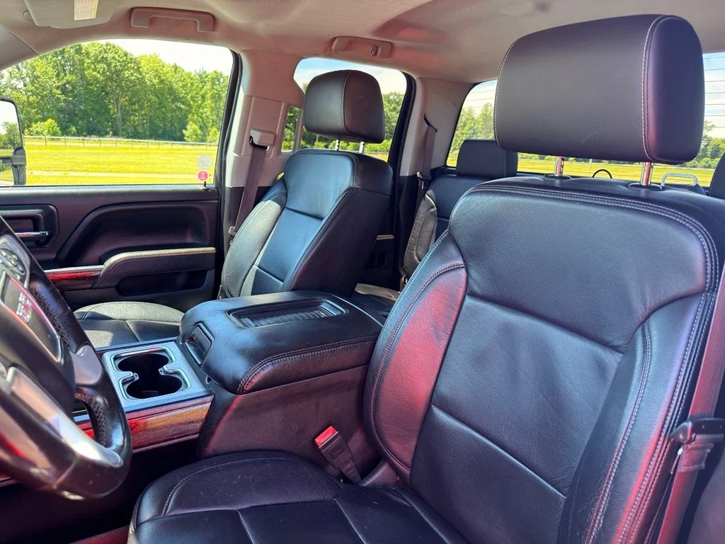 Used 2016 White GMC SLT image 18