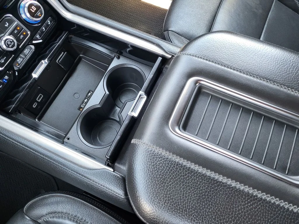 Used 2024 Onyx Black GMC Denali image 16