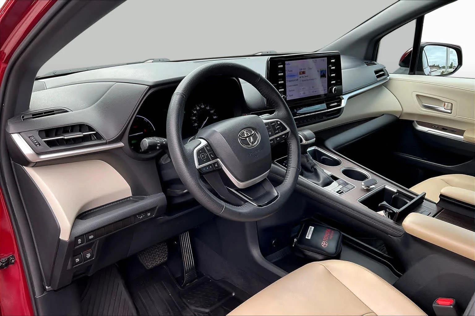 Used 2023 Ruby Flare Pearl Toyota XLE image 18
