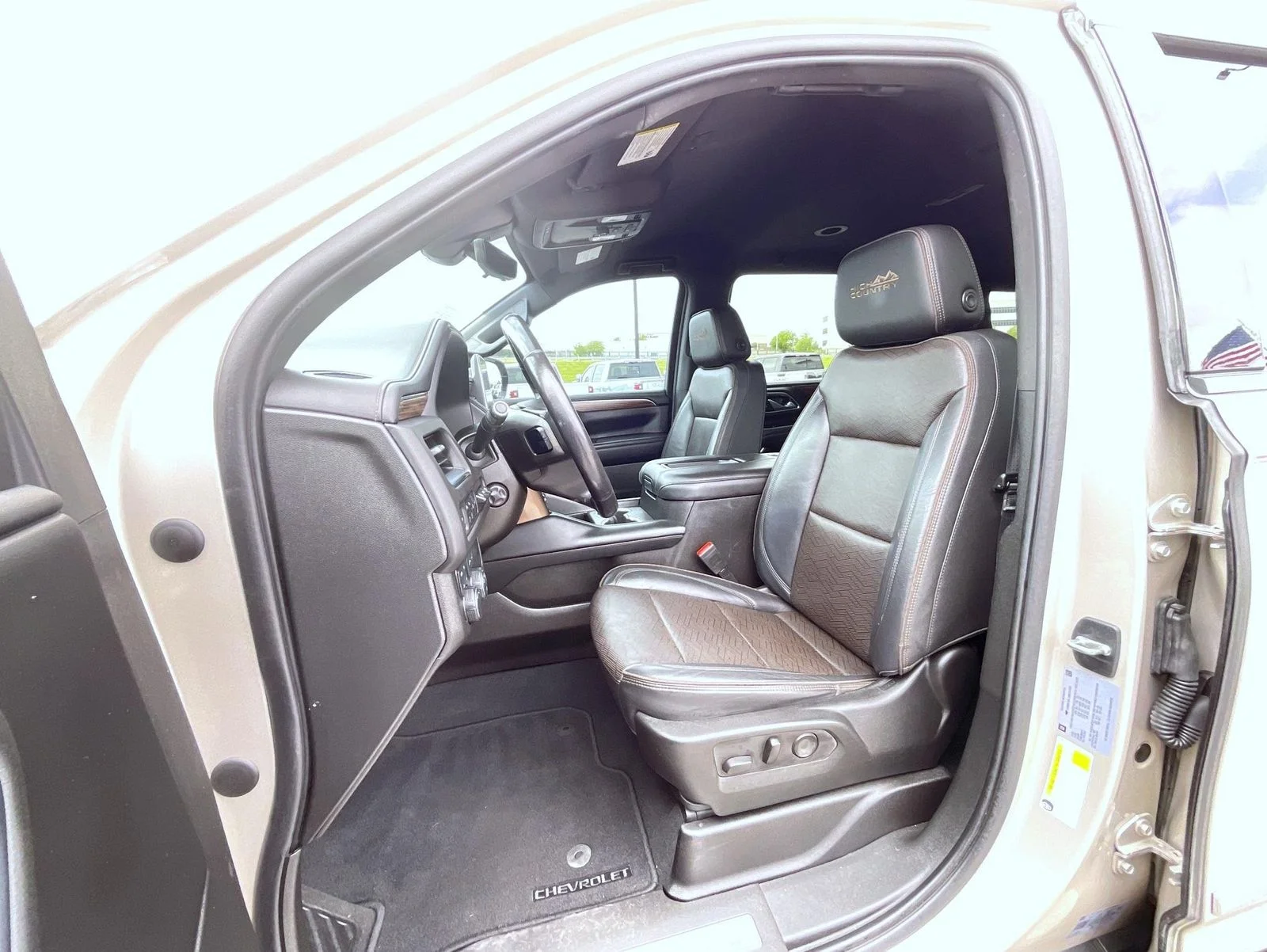 Used 2021 Beige Chevrolet High Country image 10