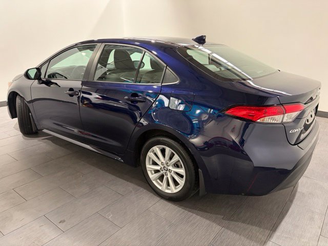 Used 2024  Toyota LE image 3