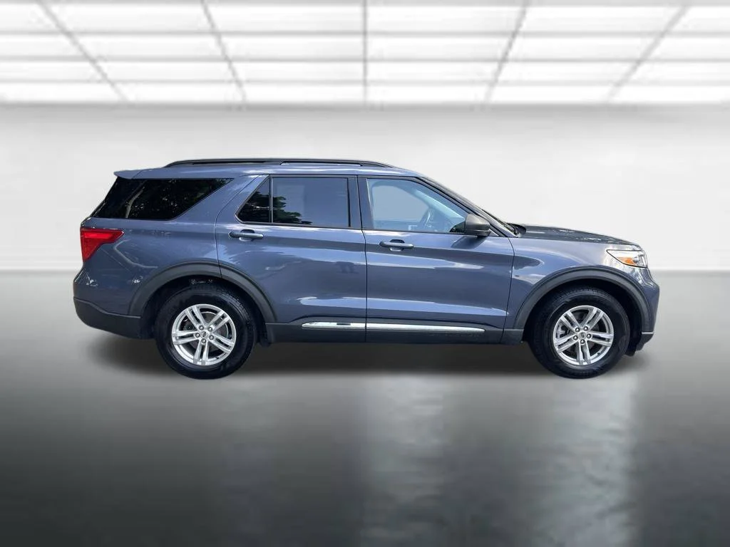 Used 2021 Blue Ford XLT image 6