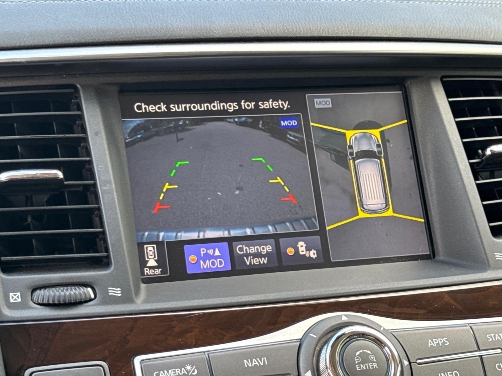 Used 2019  INFINITI  image 29