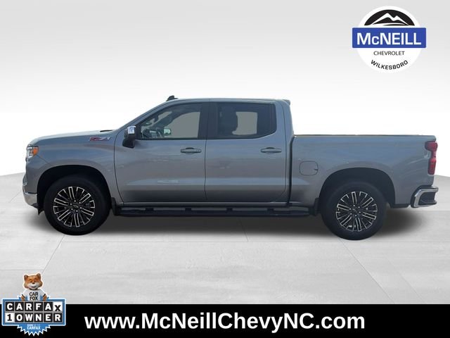 Used 2024 Gray Chevrolet LT image 5