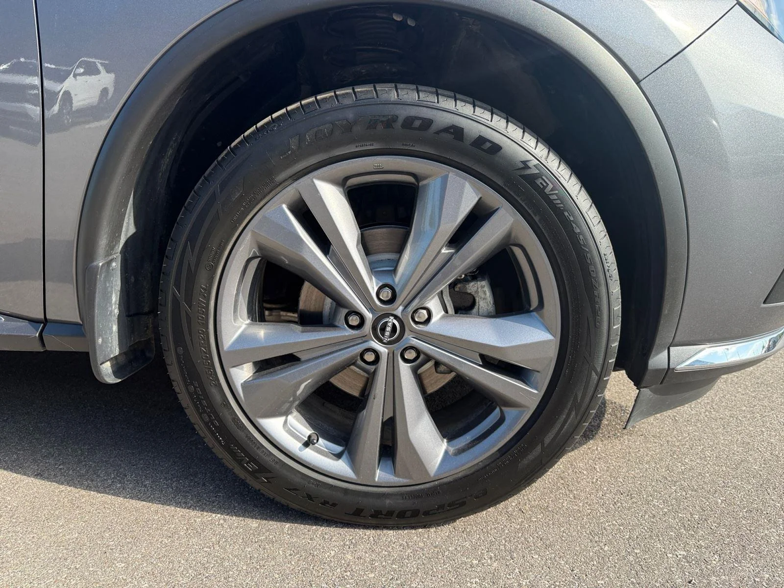 Used 2024 Super Black Nissan Platinum image 31