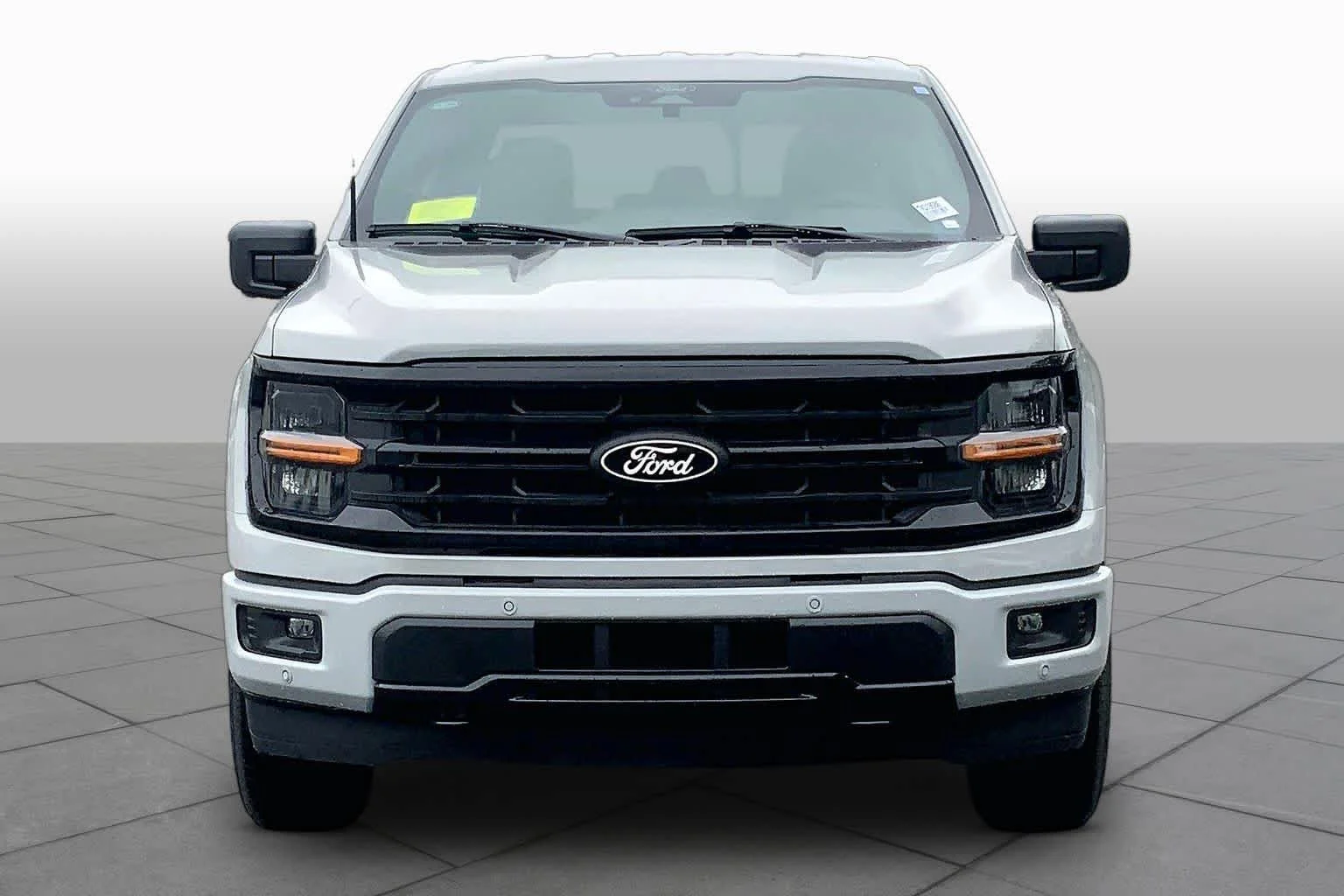 2026 Ford F-150 XLT - Photo 2