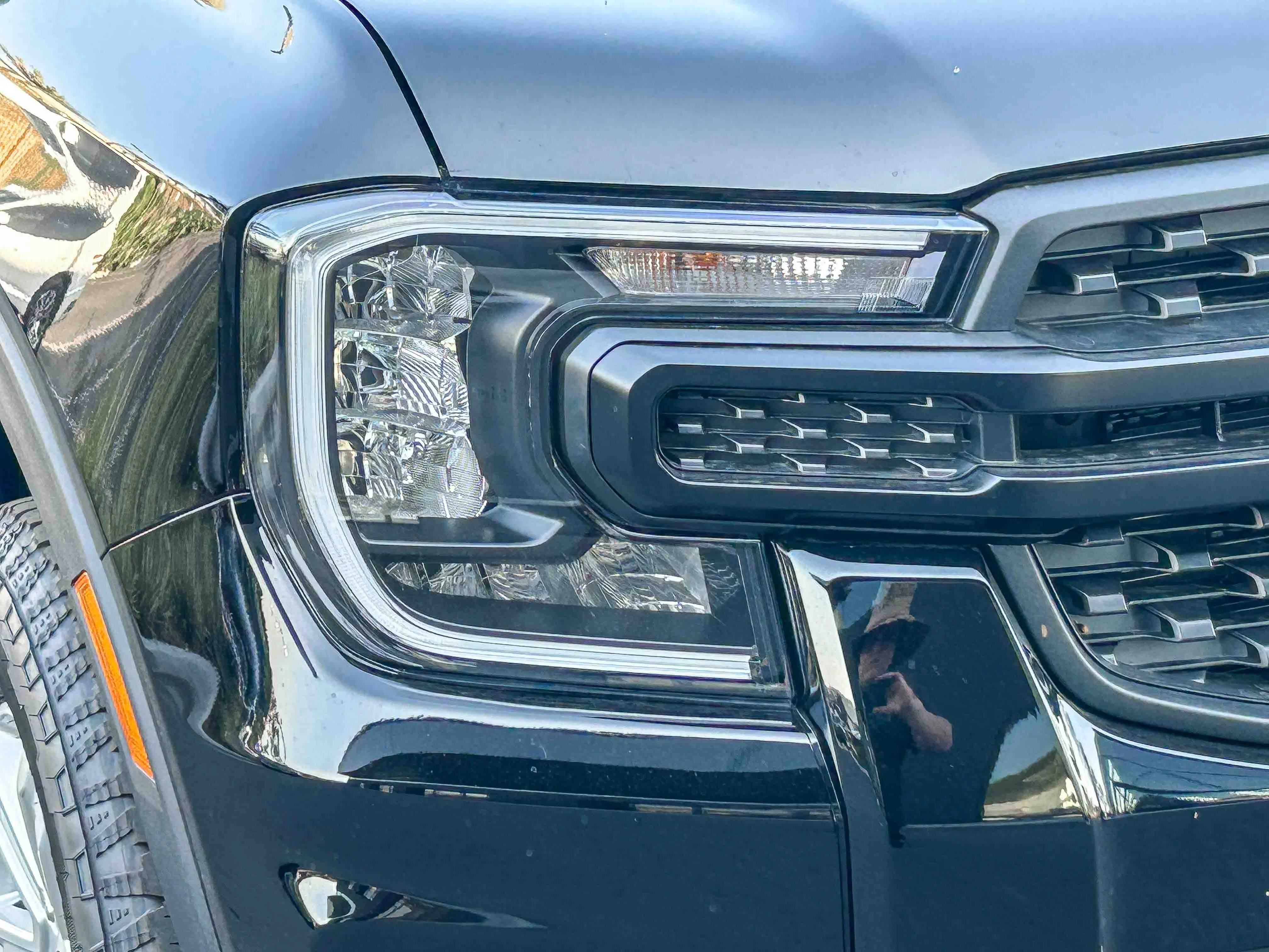 New 2026 Shadow Black Ford XL image 4