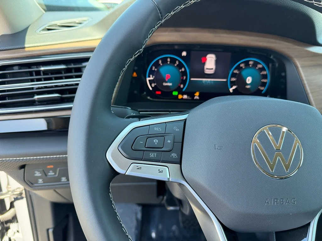 New 2026 Pure Gray Volkswagen 2.0T SE w/Technology image 19