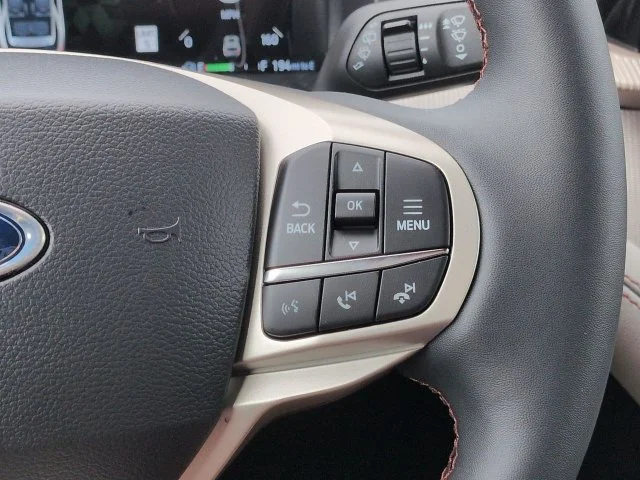 New 2027 Star White Metallic Tri-Coat Ford Active image 28