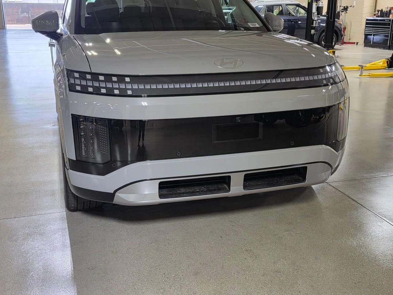 New 2026 Lucid Blue Hyundai Limited image 9