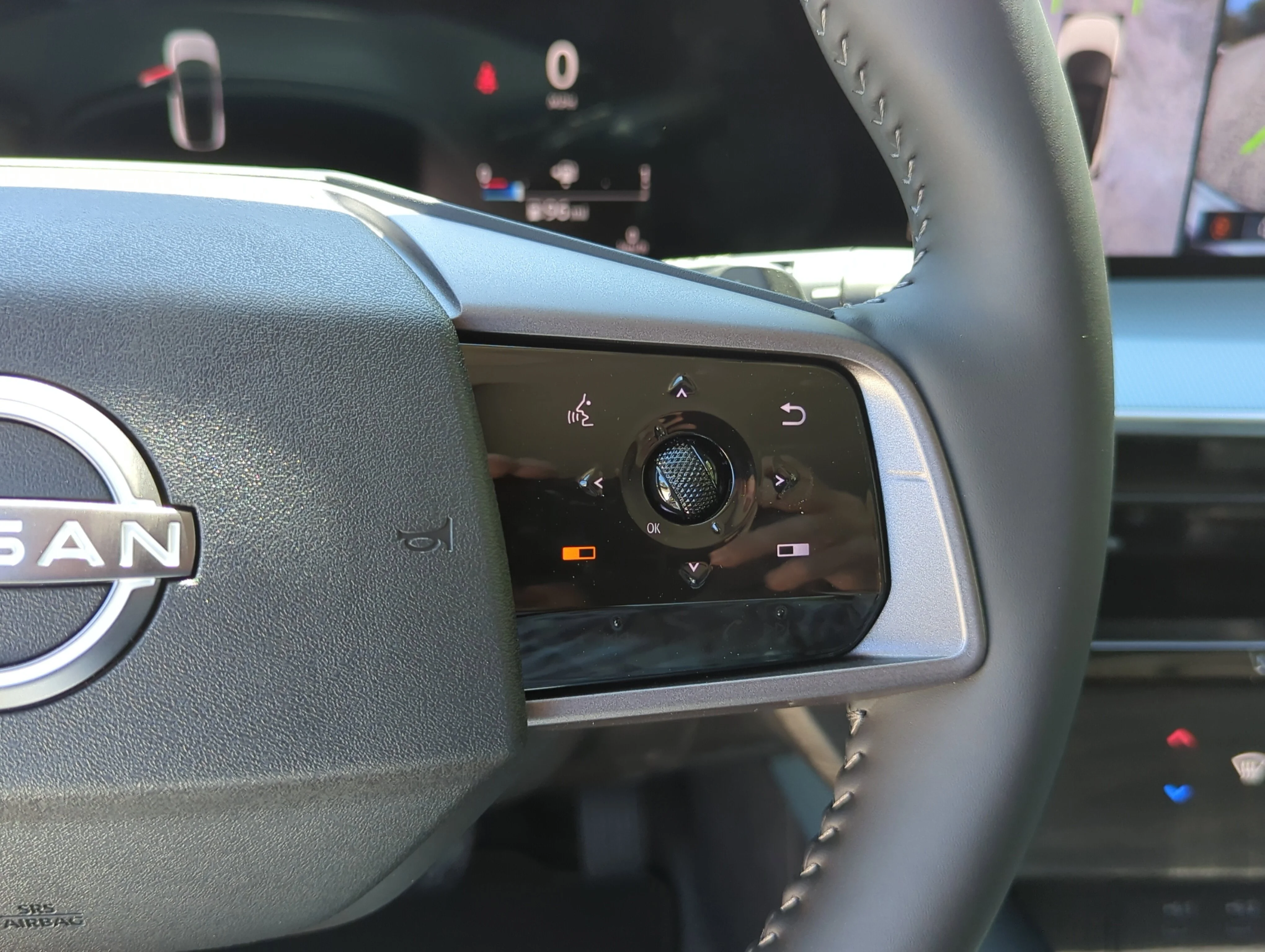 New 2026 Everest White Pearl TriCoat Nissan Platinum image 32