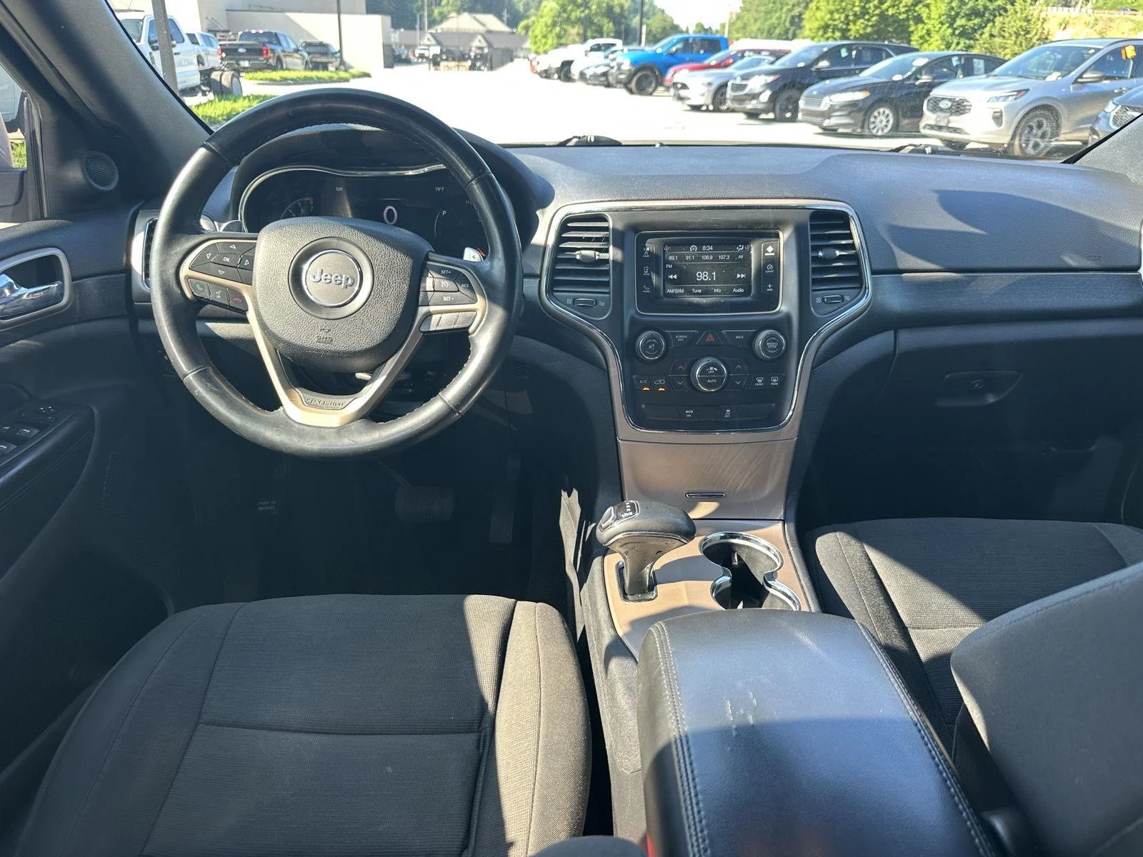 Used 2015 Billet Silver Metallic Clearcoat Jeep Laredo image 12