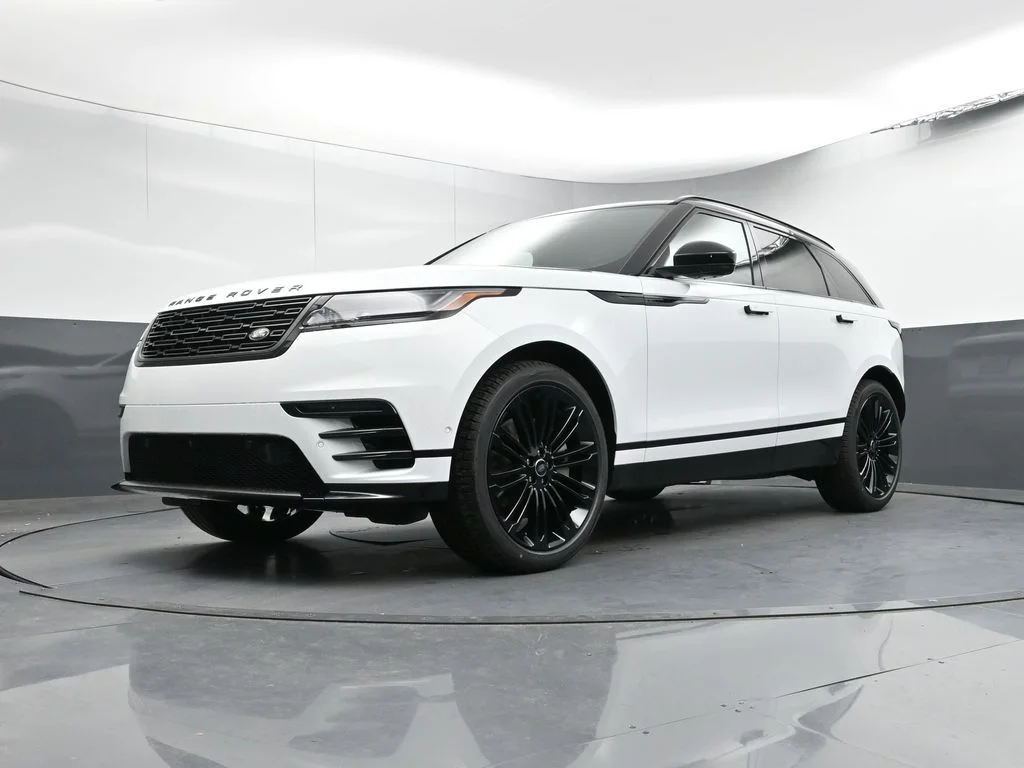 Certified Used 2026 White Land Rover Dynamic SE image 26