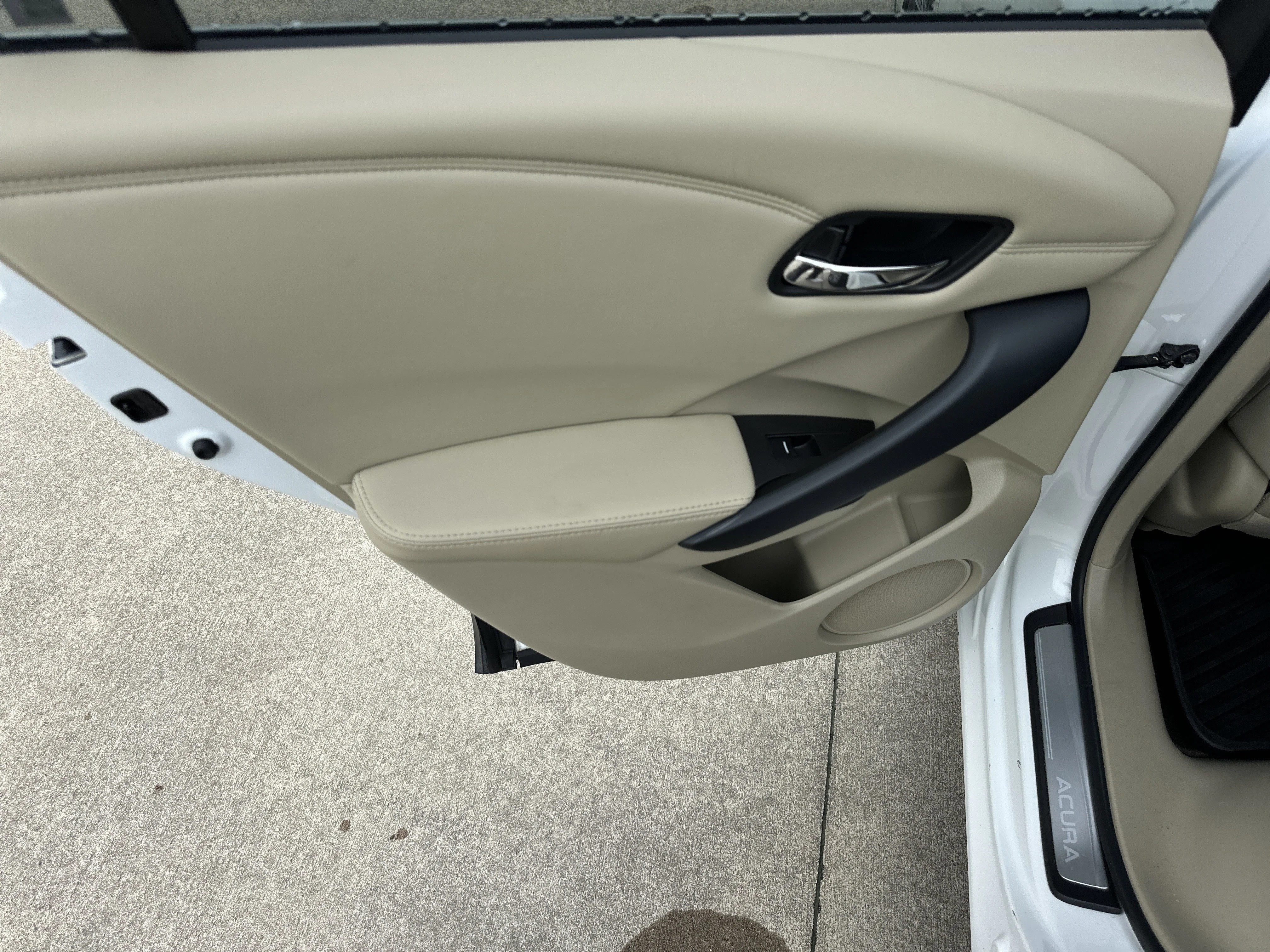 Used 2017 White Diamond Pearl Acura Advance Package image 24