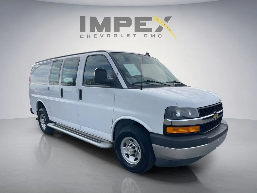 Used 2023 Summit White Chevrolet WT image 7